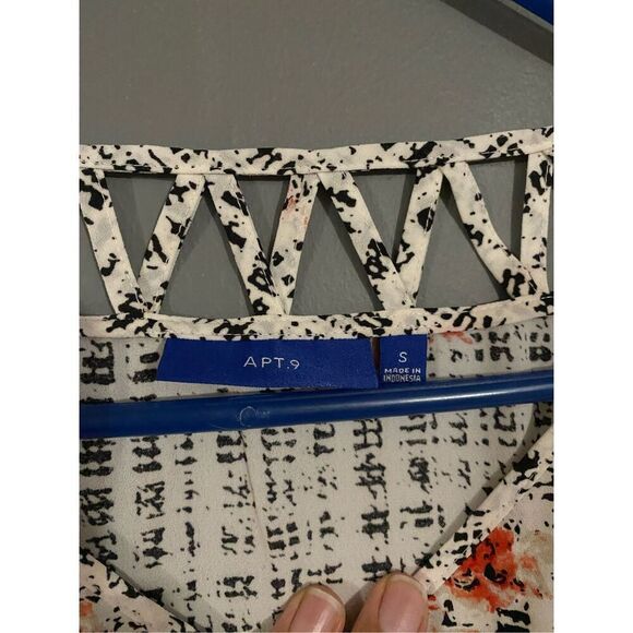 Apt 9 Short Sleeve Black And Pink Top Size Small - Picture 4 of 4